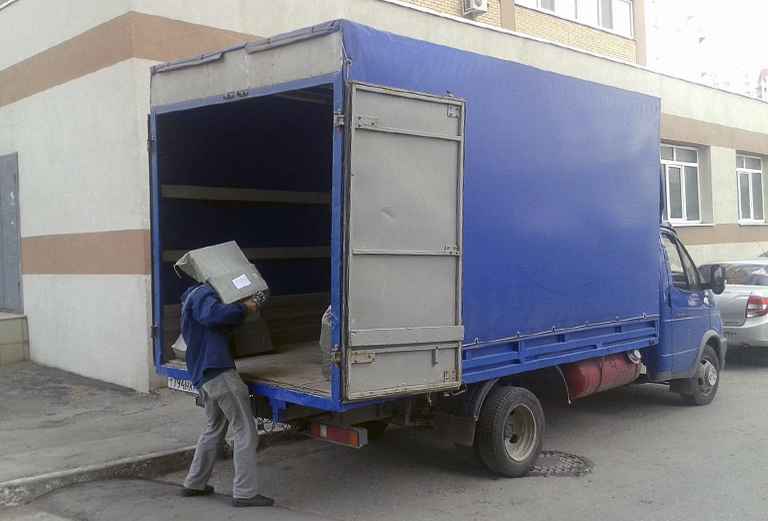 Сколько стоит перевозка мебели техники личных вещей коробок попутно из Сыктывкара в Шамокшу